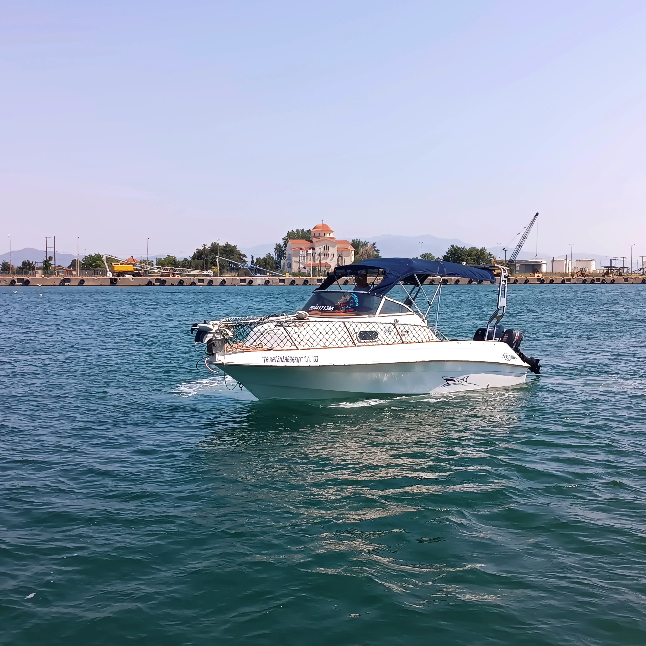 A Hellas 18 Cabin A Hellas 18 Cabin